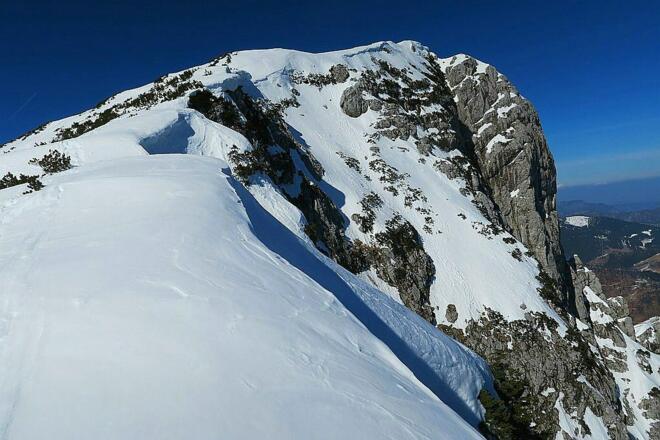 Eher südseitig stieg ich vom Rosskogel ab