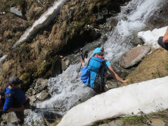 Bachquerung, je nach Schneelage sehr heikel