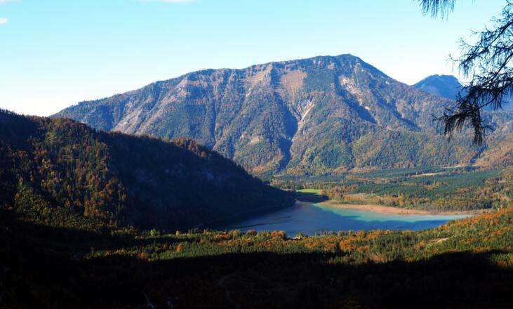 Offensee mit Eibenberg beim Abstieg