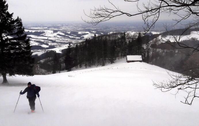 Jagd- Almhütte ~890m (bei Sturm)
