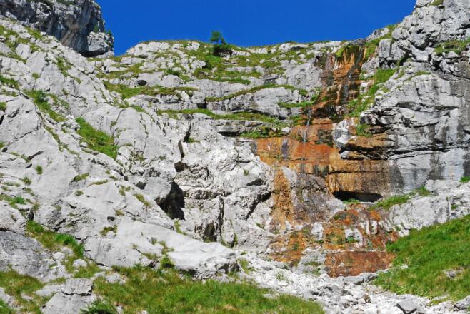Über den „finsteren Riegel“ fließt auch im Sommer oft Wasser