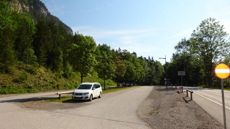 Kostenpflichtiger Parkplatz am Krummsee.