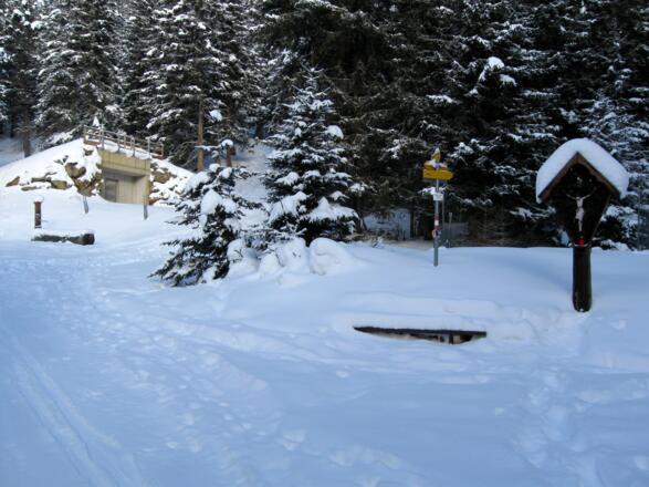 Bei der Wasserfassung wendet man sich nach rechts.