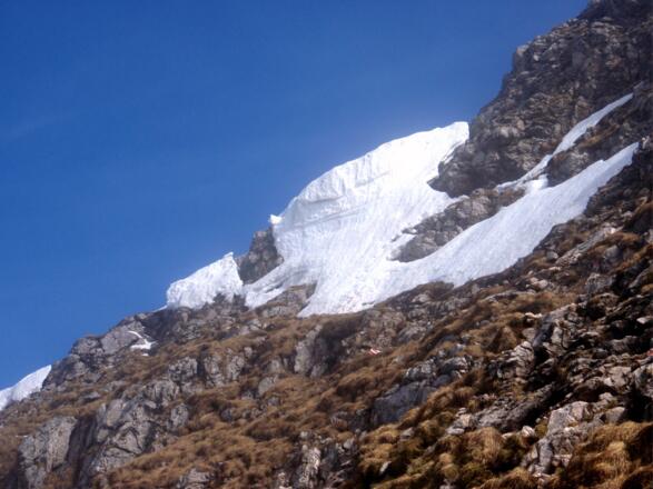 Ausstieg zum Plateau um 2110 m (Mai 2013)