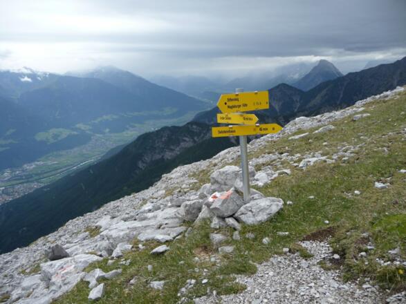 Blick den Inn hinauf ins Oberland