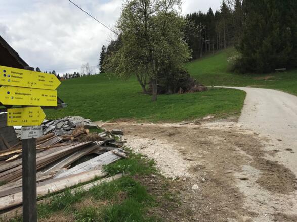 Am Gehöft Gschwandt vorbei