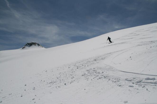 Herrliche Firnabfahrt über den Wasserfallferner
