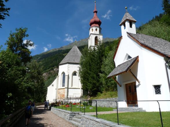 Die Wallfahrtskirche Kaltenbrunn mit dem schön gelegenen Gasthaus ist erreicht.