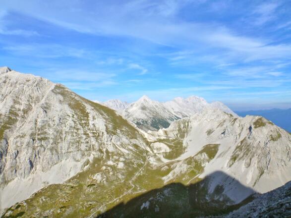 Blick auf den Zustieg und die Thaurer Joch Spitze