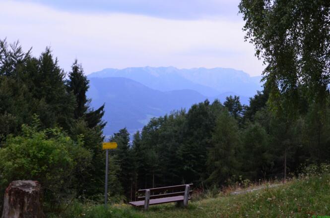 Blick zum Höllengebirge
