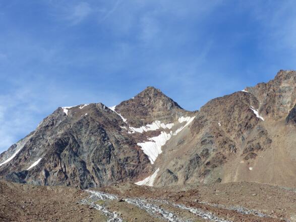 Noch einmal schweift der Blick zur Wildspitze.