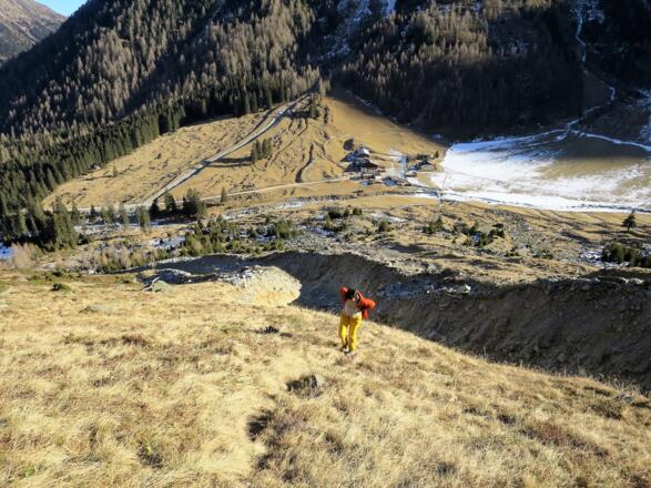 Der schmale Steig ist ...