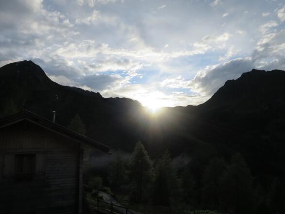 Sonnenuntergang auf der Porzehütte