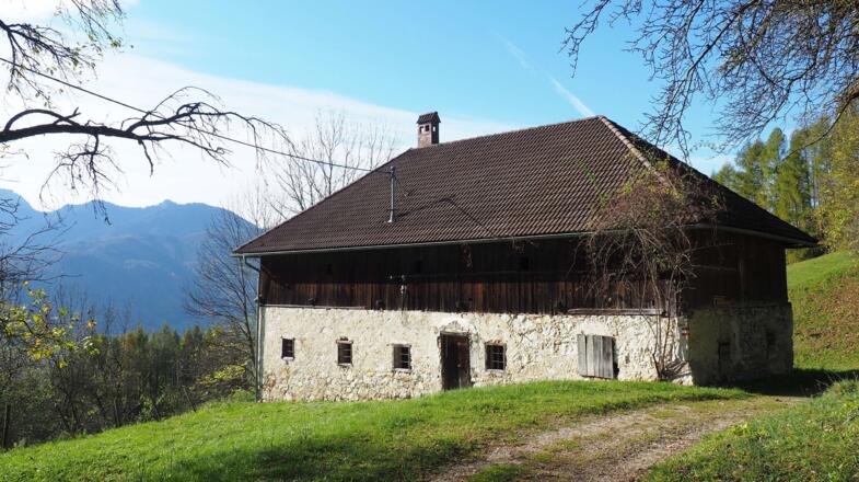 Haus um 685m