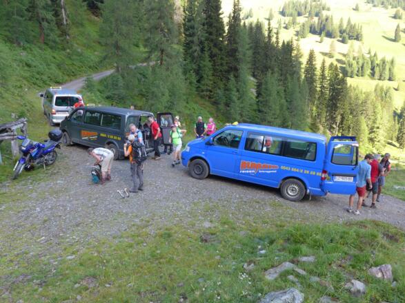 Kurz vor dem Tourstart am Taxiwendepunkt