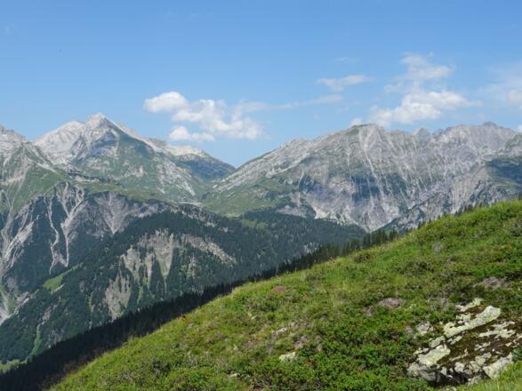 Auf dem Weg Richtung Bergstation Sonnenkopfbahn