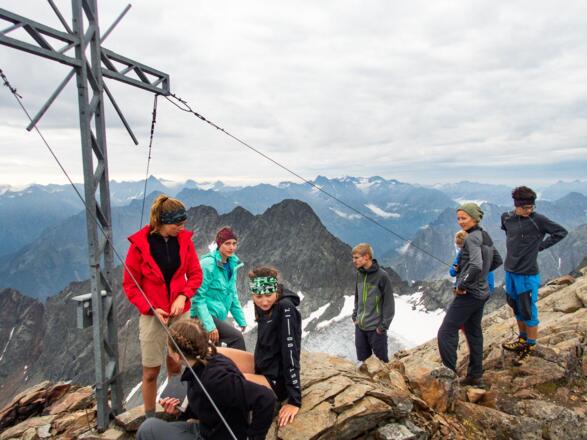 Auf dem Gipfel des 3.110 Meter hohen Luibiskogel