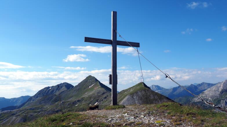 Hundskogel 2039m mit Gamskarlspitze