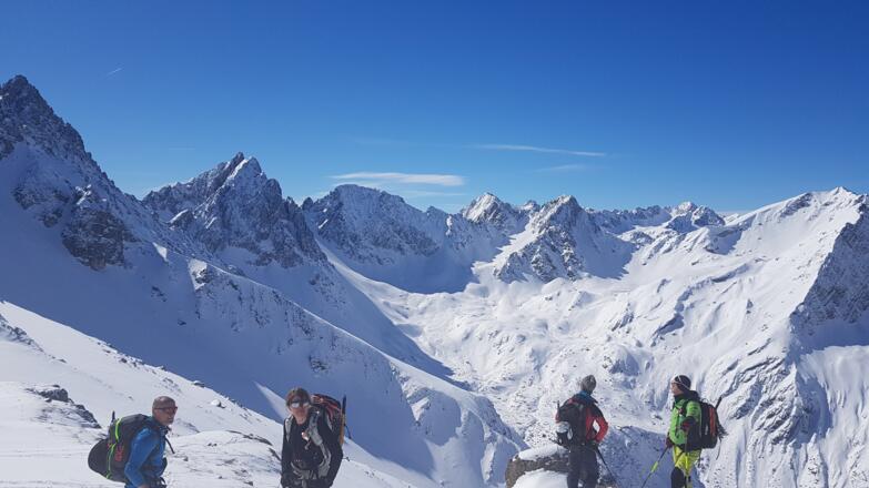 Blick vom Galtseitejoch in Angerletal, Berge rund um die Hanauerhütte (Dremlspitze)