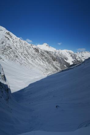 Vorbei am Madlochjoch ins Stierloch