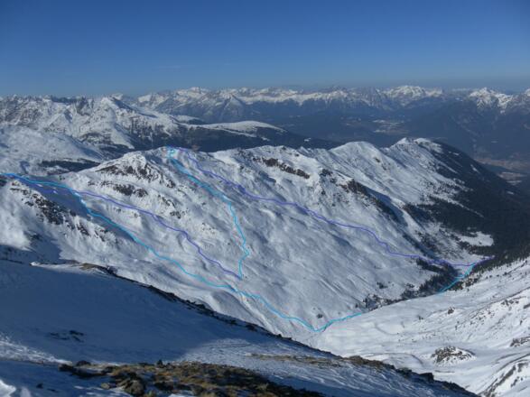 Schaflegerkogel ganz links und Angerbergkopf mittig vom Gamskogel gesehen