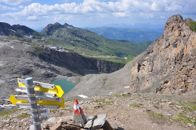 Blick zurück von der Kammerscharte zur Krefelder Hütte