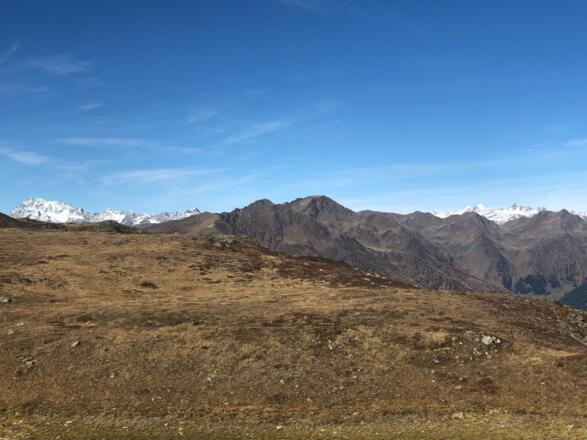 Blicknauf den Alpenhauptkamm