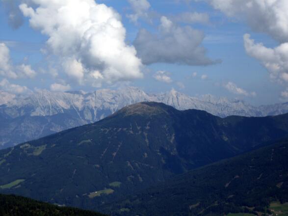 Patscherkofel im Vordergrund - Großer und Kleiner Bettelwurf im Hintergrund