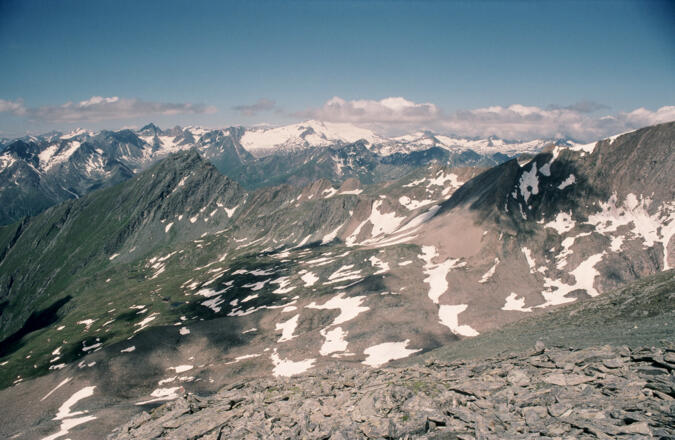 Gradetzspitz, Blick über die Obere Steineralm auf die Venedigergruppe
