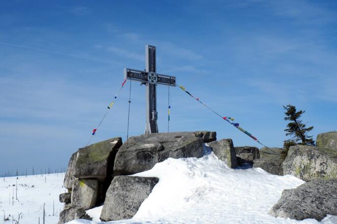 Plöckenstein 1379m, neues Gipfelkreuz