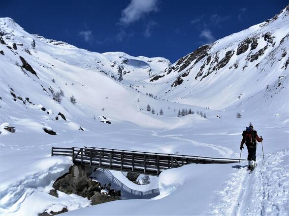 breites oberes Maurertal, links die Rampe zur Essener Rostocker Hütte