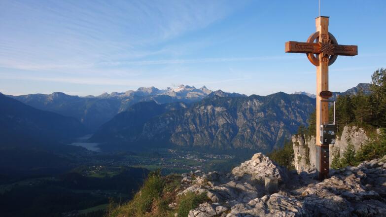 Predigtstuhl 1278m mit See und Dachstein