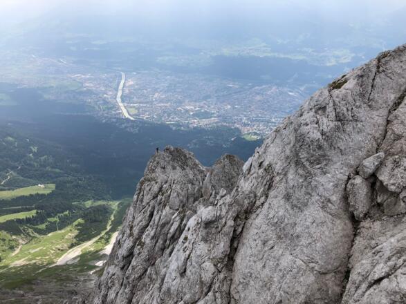 Wunderschöne Gratkraxlerei mit Blick auf IBK