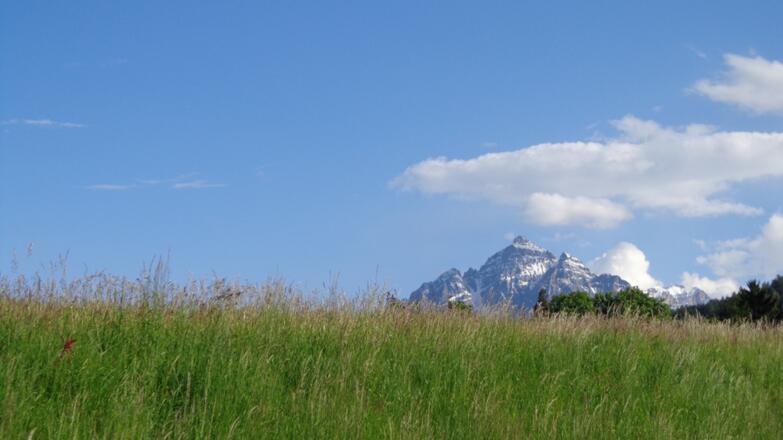 Die Serles auf der Straße nach Kreith.