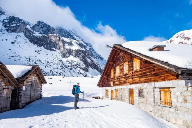 Auf einem gemütlichen Weg geht es von der Lindauer Hütte zur Sporaalpe.