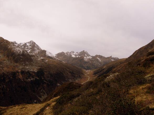 Das Kühtai in weiter Ferne - Links im Bild: der Gaiskogel