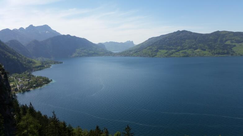 immer den Attersee im Blick nach unten