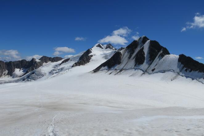 Wunderschön die Wildspitze rechts und der Hintere Brochkogel links im Bild.