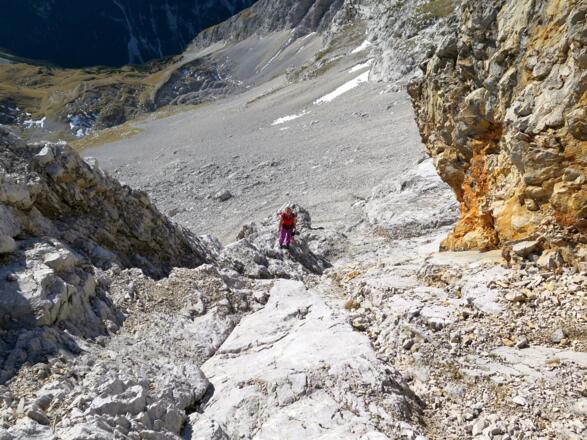 unterhalb der Schlüsselstelle im 2. Steilstück der Tour, Kletterstellen II