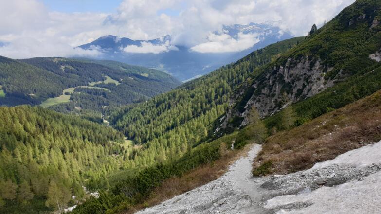 Der Anstieg ist durchwegs einfach am neu angelegten Wanderweg
