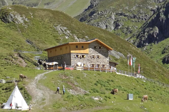 Amberger Hütte im Sommer