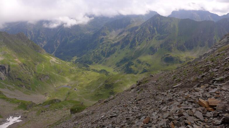 Ausstieg auf Steierischer Seite, Blick zur Keinprechthütte