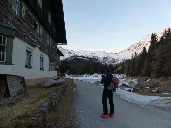 Das geschlossene Gasthaus beim Obernberger See.