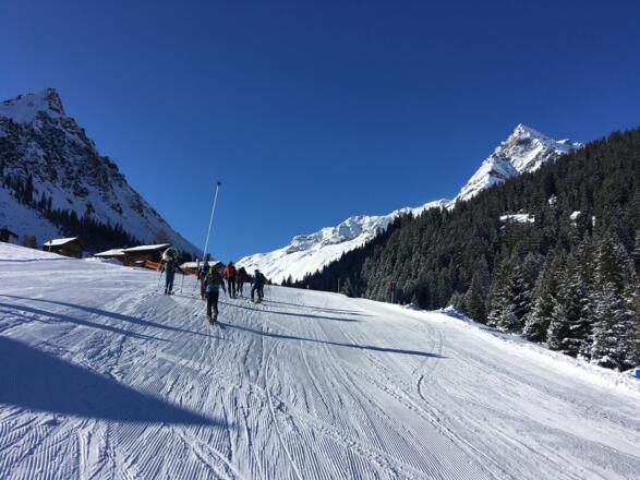 Start entlang der Schipiste