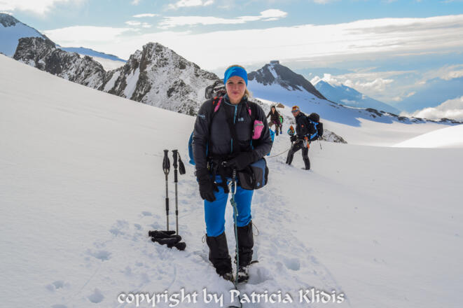 hinter mir das Becherhaus