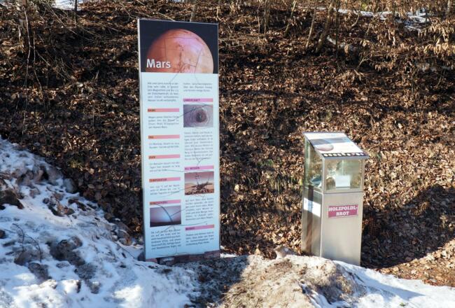 INFO-Station "Mars" vom Planetenweg ~605m