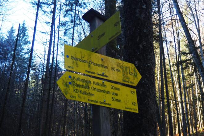 Wegteilung 620m, links weiter