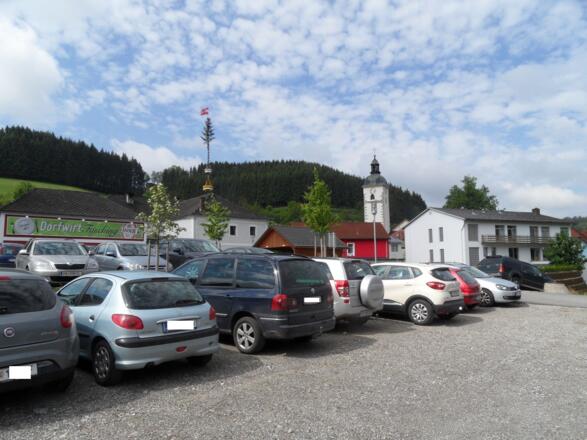 Parkplatz in Pierbach