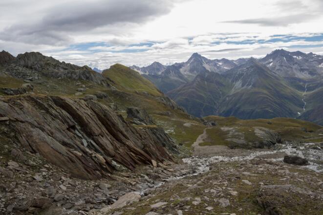 Zwischen Hochkarscharte und Wiesbauerweg, Mitte links die Wiesbauerspitze