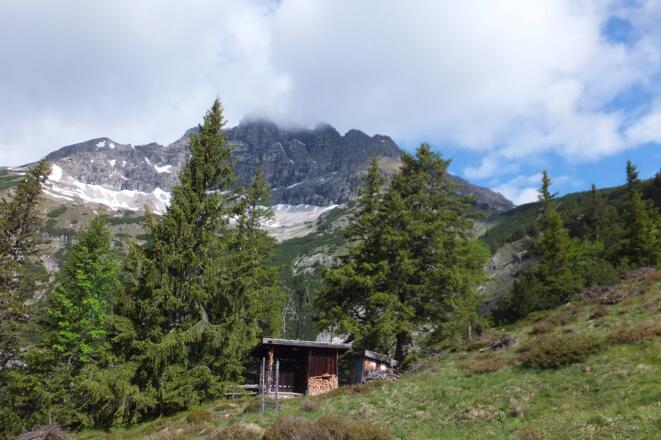 Blick von der Schwabegghütte auf den Hochvogel